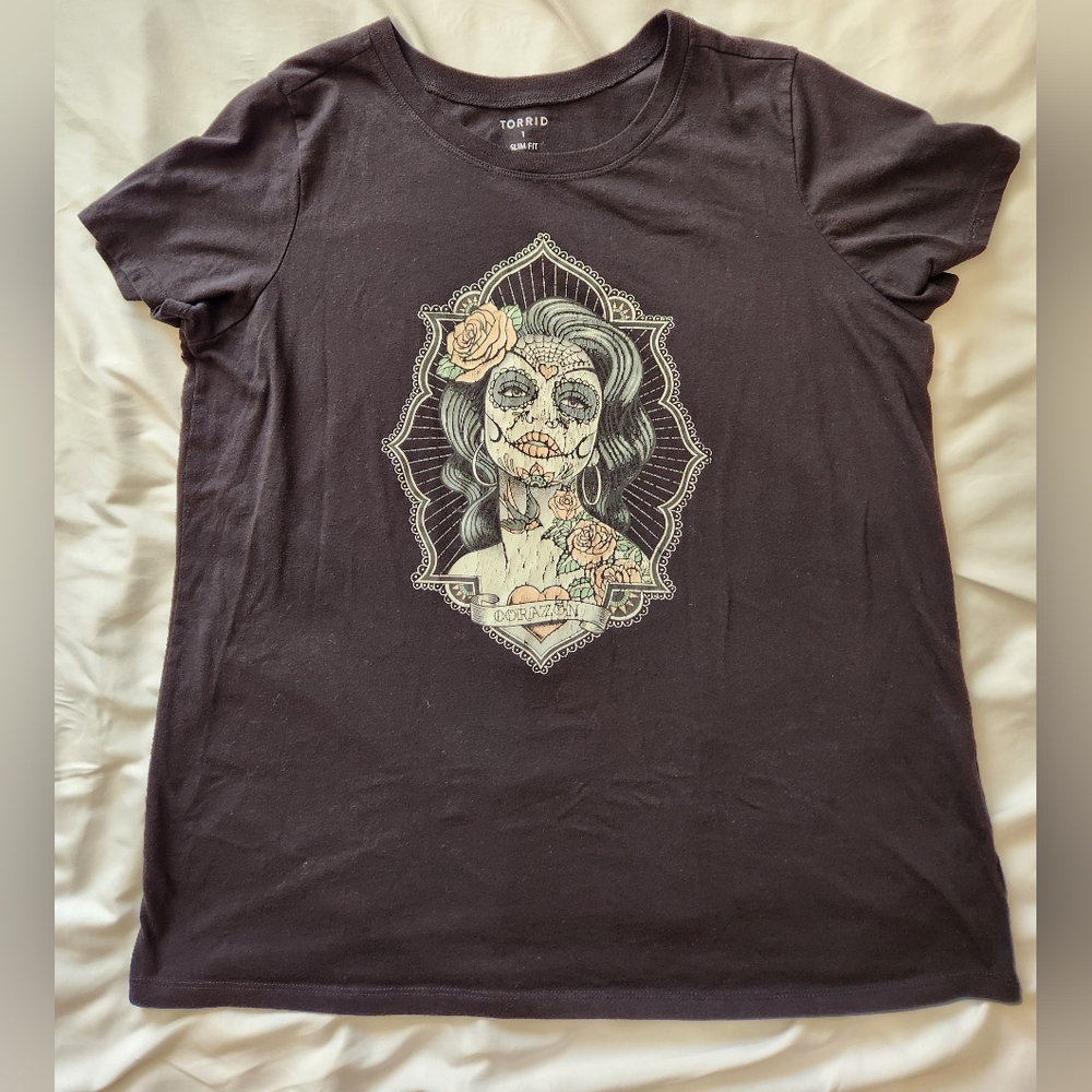 Torrid Muerta Corazon Slim Fit Crew Tee